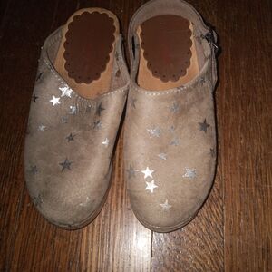 Kids Starry Silver and Tan Shoes